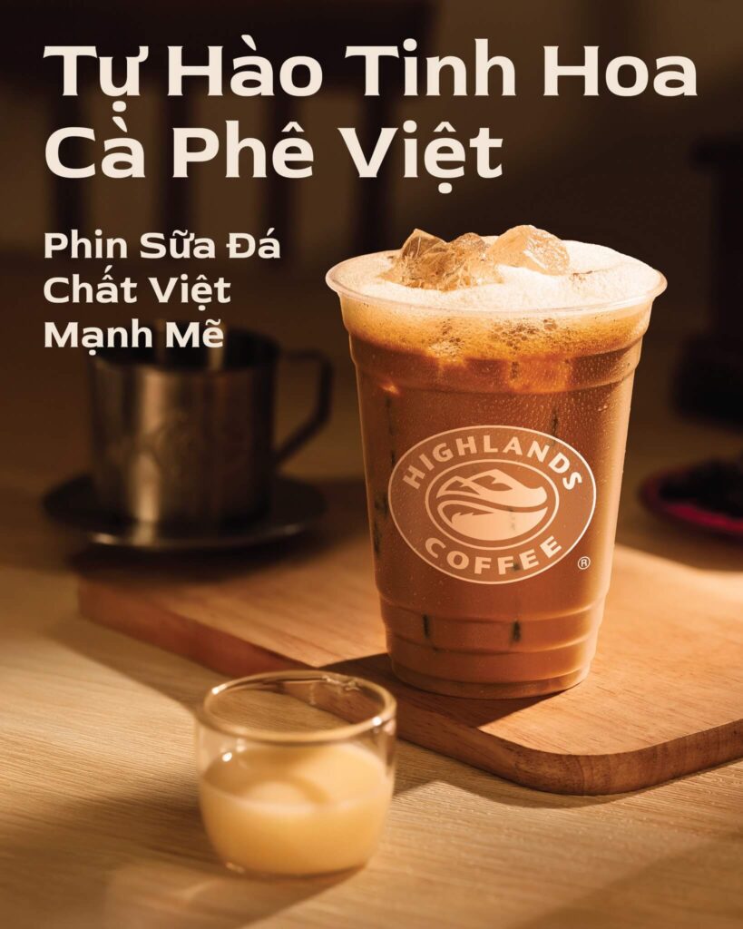 Phin sữa đá Highlands - Món bestsaler đầu ngày của quán.