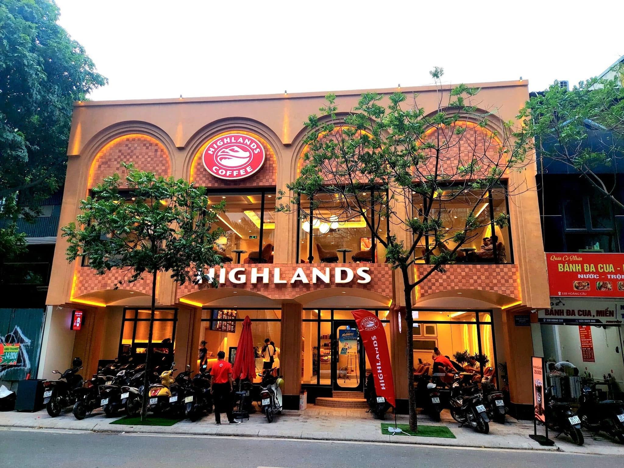 Highlands Coffee 33 Hoàng Cầu