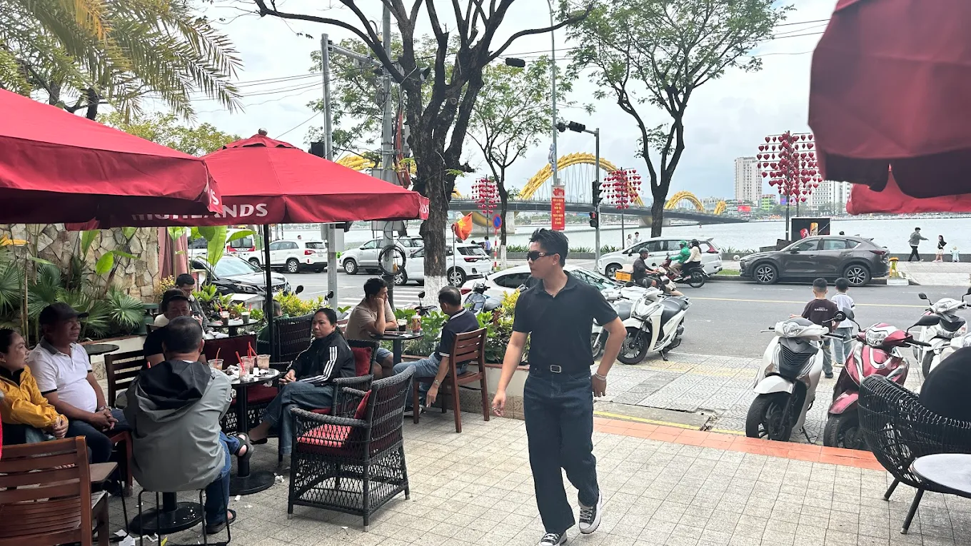 Quán Highlands Coffee đẹp nhất Đà Nẵng - Highlands Coffee 517 Trần Hưng Đạo Highlands Coffee 517 Trần Hưng Đạo